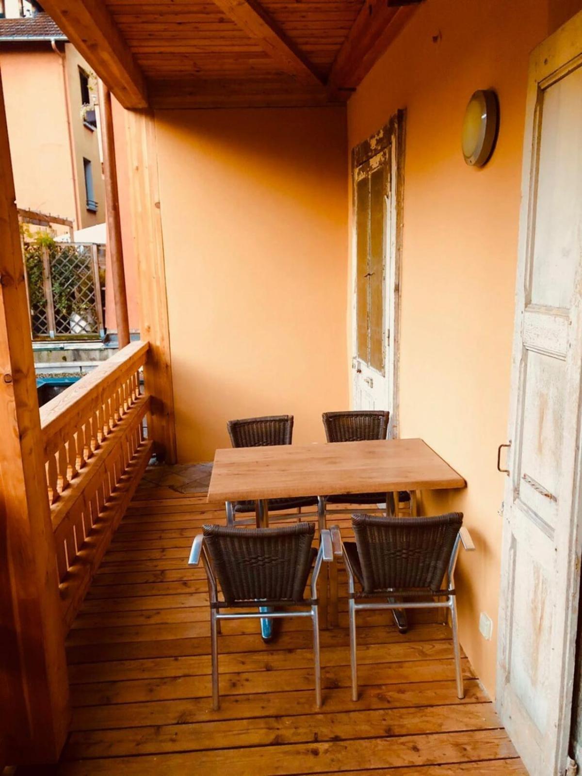 Le Royale W Balcony Apartment Annecy Bagian luar foto